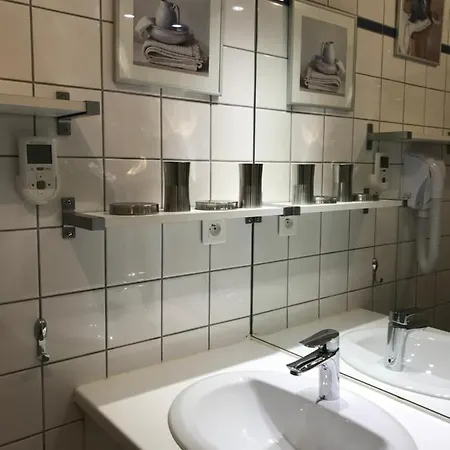 T2 +alcove, Recent 4/5 Pers. Parking. Balcon. Wifi * 코트레